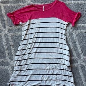 Pink Midi Dress with Short Sleeves and Relaxed Style